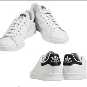 NEW Adidas Stan Smith originals in black, sz 7.5